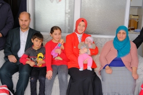 Vali Beyin Eşi, Neslihan Gül Koç Görme Engelli Çifti Ziyaret Etti