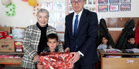 Ağrı’da “IC Mutluluk Harekatı” İle Çocukların Oyuncak Hayalleri Gerçek Oldu