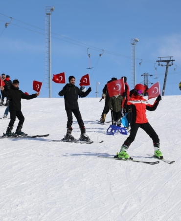 Ağrıda gençlik spor festivali coşkuyla kutlandı