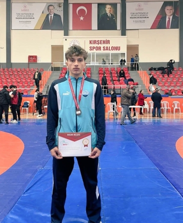 Ağrılı sporcu hamza yerlikaya türkiye Üçüncüsü oldu