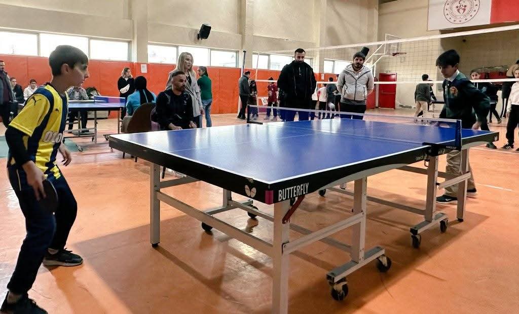 Okul Sporları Kapsamında Minik Kızlar ve Erkekler Masa Tenisi Turnuvası Başladı