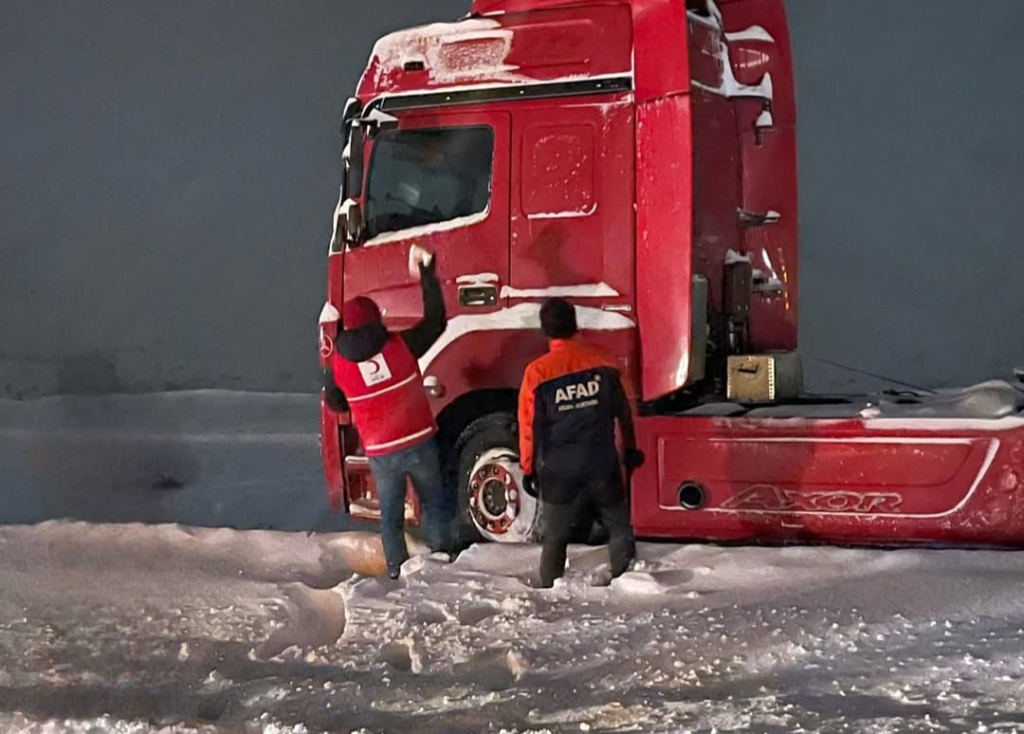 Olumsuz Hava Koşullarında Son 24 Saatte 16 Acil Durum