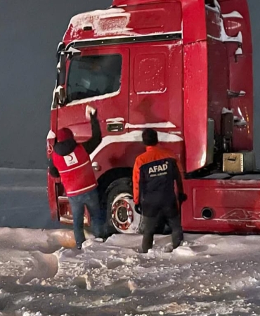 Olumsuz hava koşullarında son 24 saatte 16 acil durum