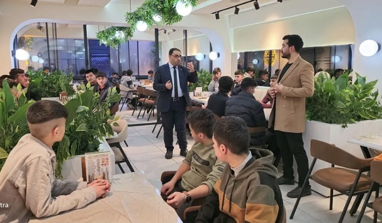Doğubayazıt’ta gençler İlçe müftüsü ile buluştu