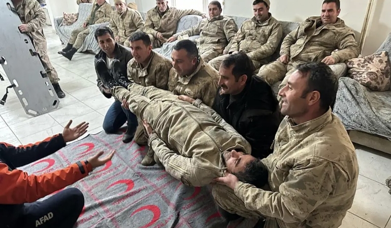 Ağrıda güvenlik korucularına afad tarafından arama ve kurtarma eğitimi 