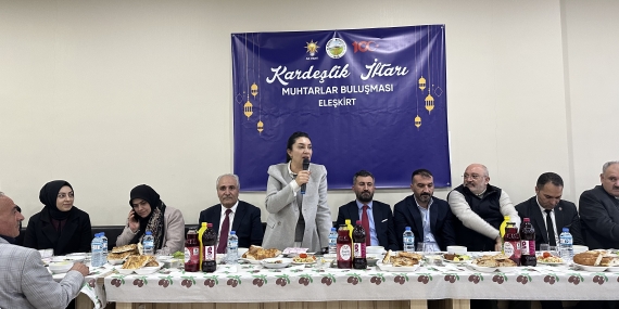 AK Parti Teşkilatı Kardeşlik İftarında Muhtarlarla Bir Araya Geldi