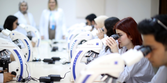 AİÇÜ, 8 yılda 5 bin Üniversiteyi Geride Bıraktı