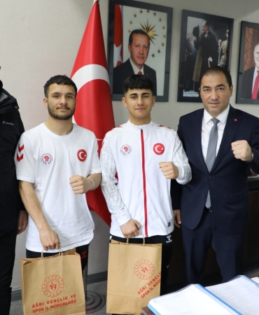 İl müdürü Çelebi, başarılı boksörleri tebrik etti