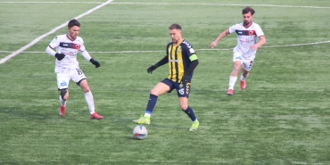 Kolibri ağrı 1970 spor evinde lider mardini spor'u 2-1 yendi