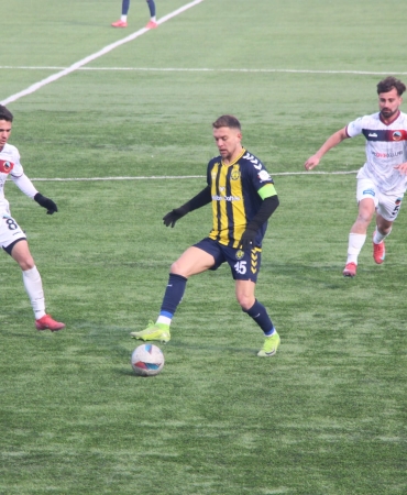 Kolibri ağrı 1970 spor evinde lider mardini spor'u 2-1 yendi