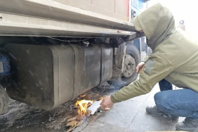 Park Halindeki Kamyonetin Yakıt Deposu Dondu