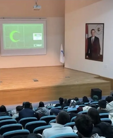 AİÇÜde yeşilay ay bağımlılıkla mücadele konferansı düzenledi