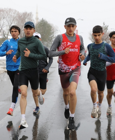 Ağrı’da kurtuluş koşusu yapıldı