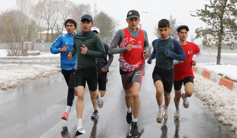 Ağrı’da kurtuluş koşusu yapıldı