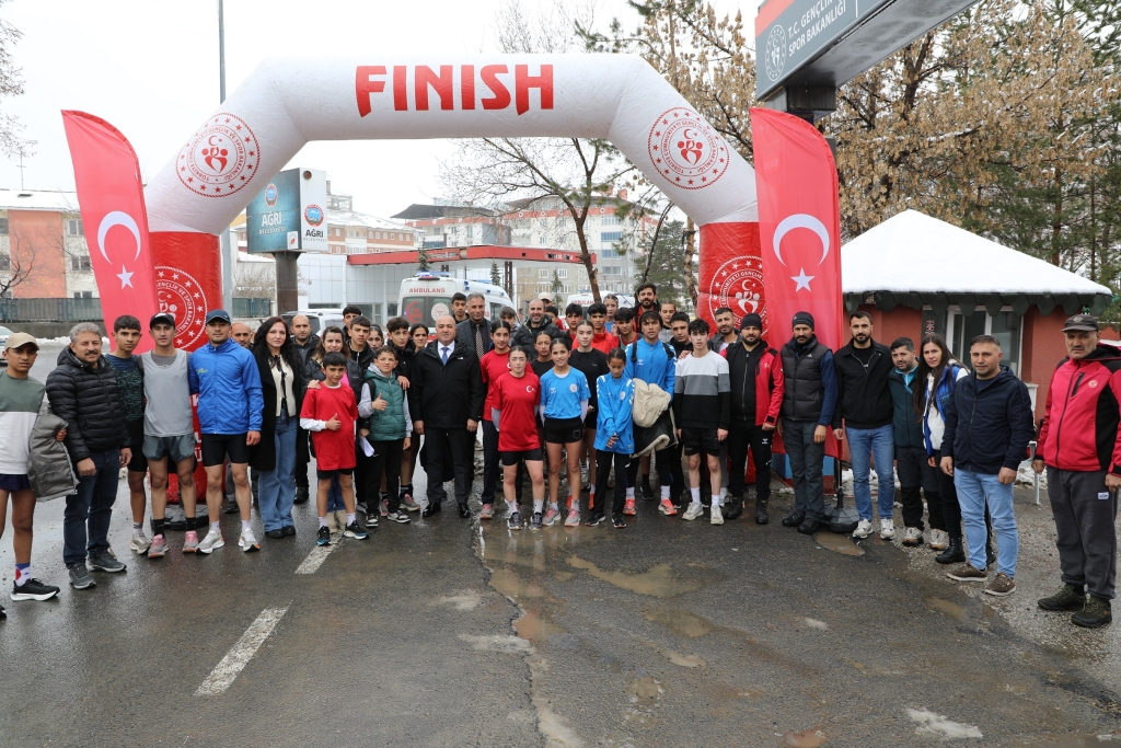 Ağrı’da kurtuluş koşusu yapıldı