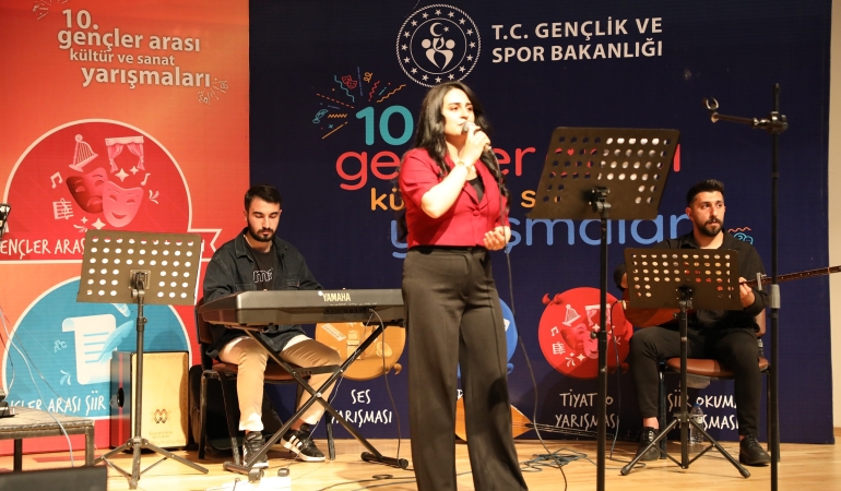 Gençler arası ses yarışması İl finali yapıldı