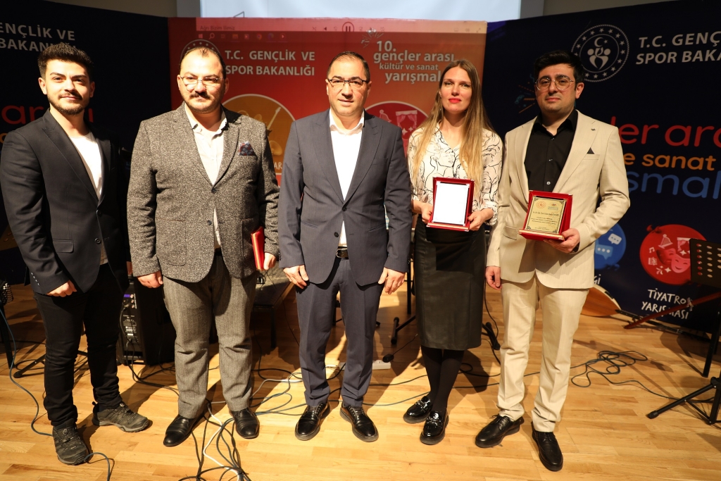 Gençler arası ses yarışması İl finali yapıldı