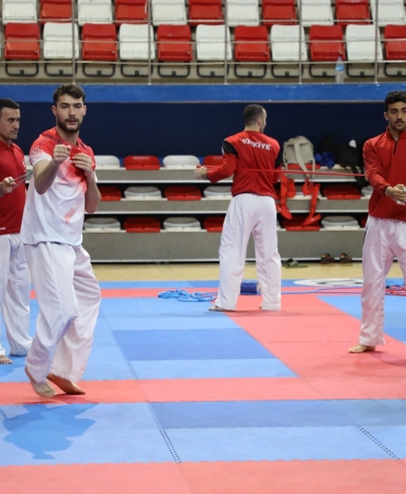 Karate milli takım ağrı’da kampa girdi