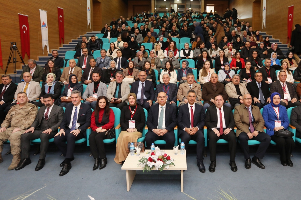 AİÇÜ ev sahipliğinde