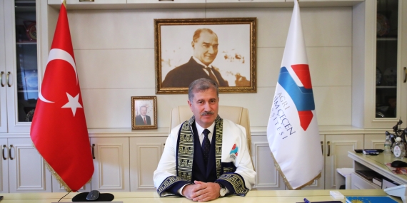 AİÇÜ Rektörlüğüne Atanan Prof. Dr. İlhami Gülçin Göreve Başladı