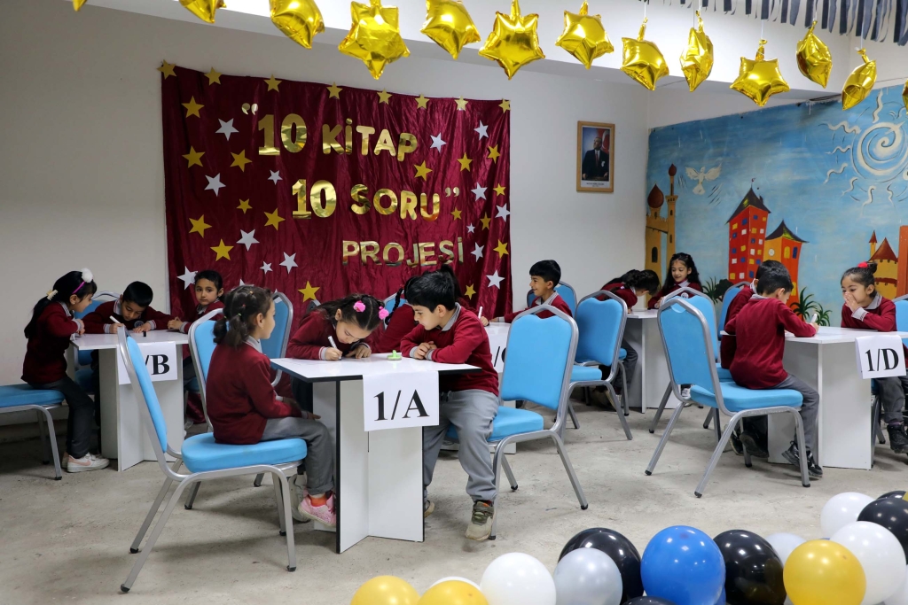 Minik Öğrencilerin kitap sevgisi bilgi yarışmasına taşındı