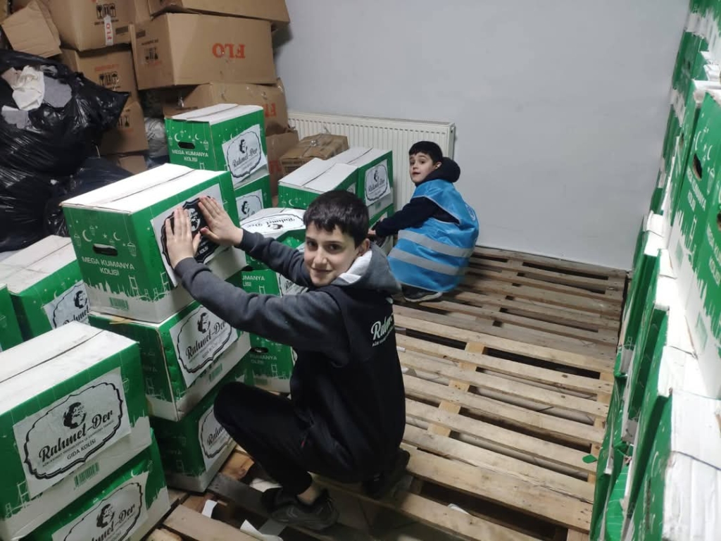 Ağrı rahmet-der, 3500 aileye ramazan sevinci yaşattı
