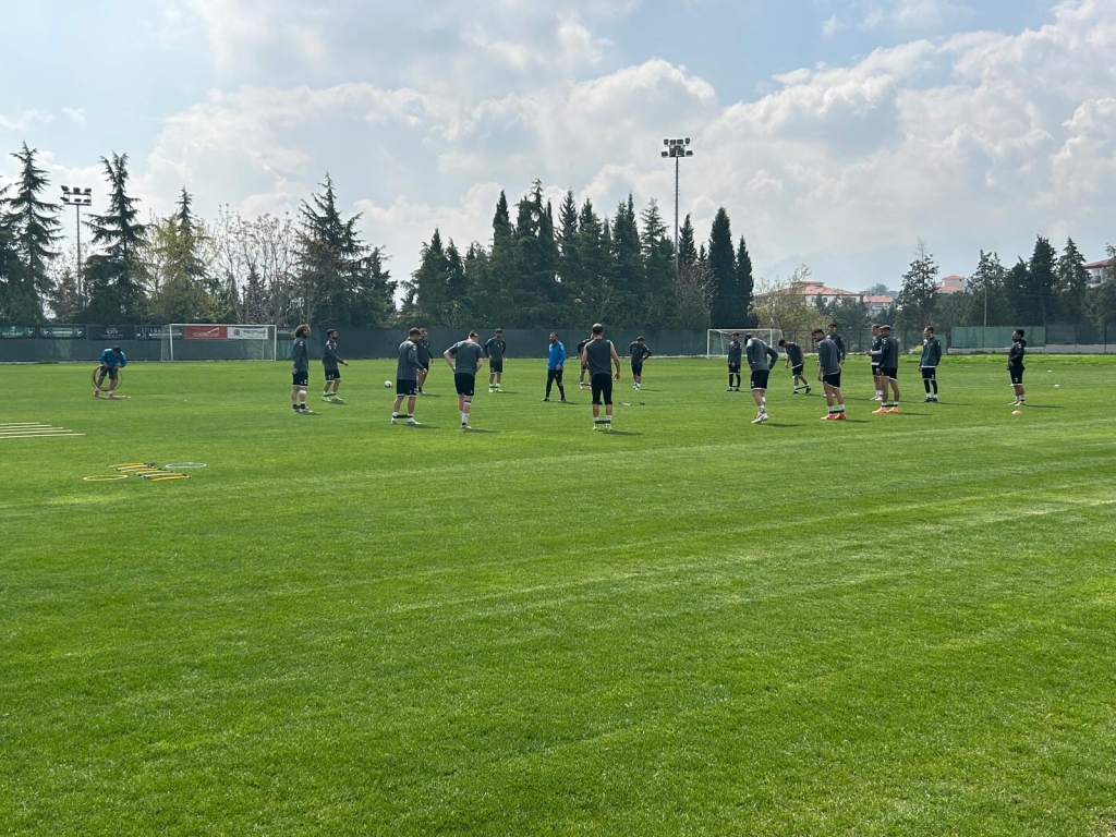 Ağrıspordan sahasını tahsis eden denizlispor’a teşekkür