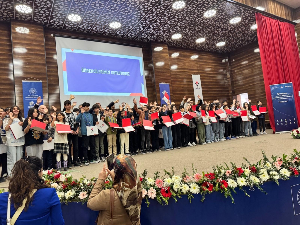 Ağrı’dan tÜbİtak yarışmasında büyük başarı