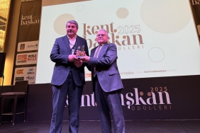 Başkan Taşkın’a Hizmet Ödülü