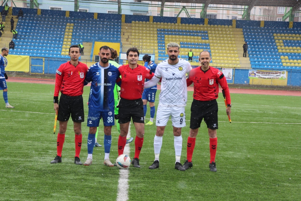 Kolibri ağrı 1970 spor evinde berabere kaldı 