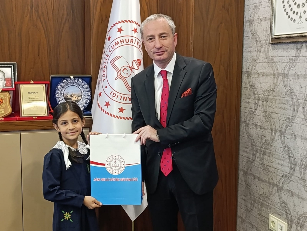 İlknur yıldız milli eğitim müdürlüğü koltuğuna oturdu