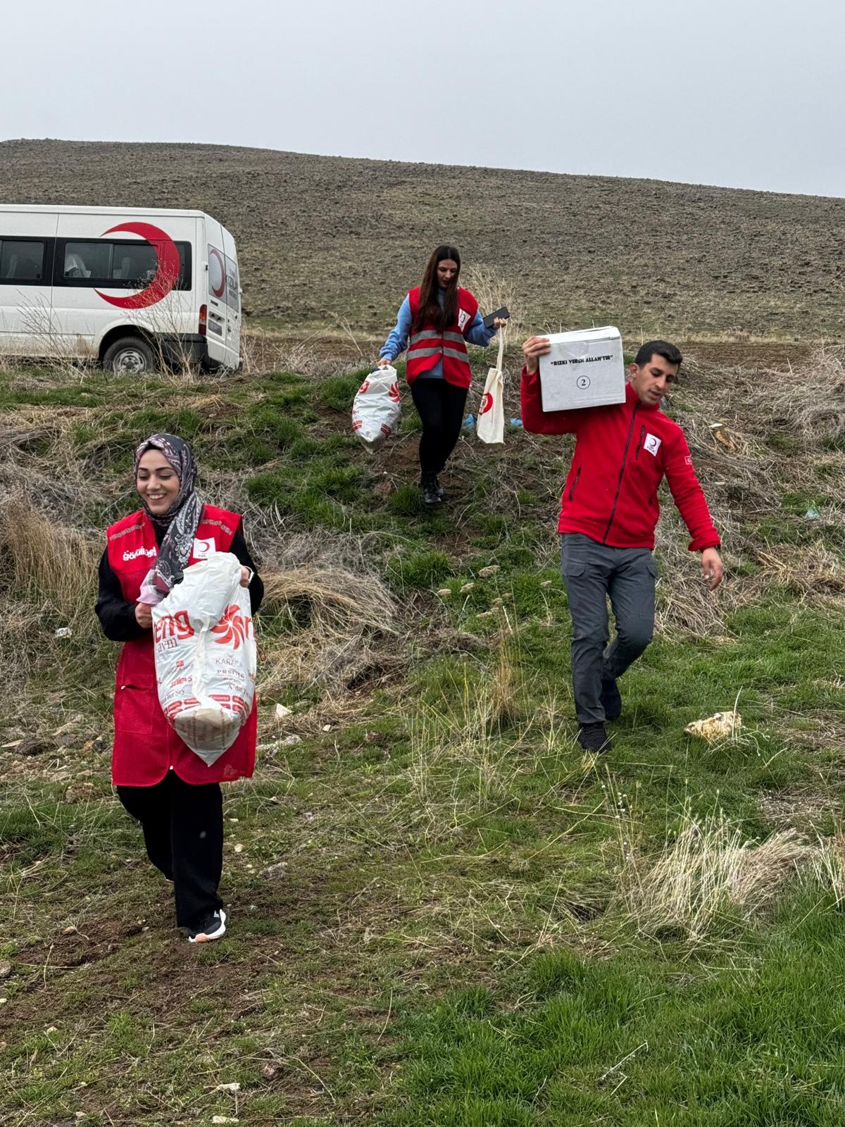 Patnos türk kızılay’dan gönüllere dokunan yardım eli