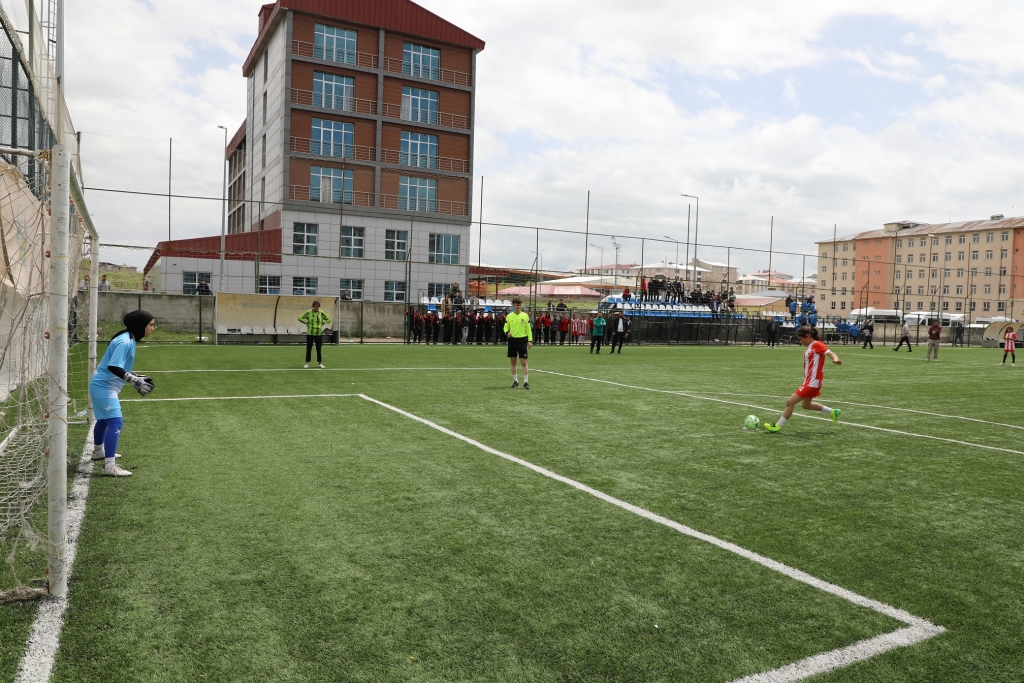 Ağrı’da analİg futbol grup müsabakaları başladı