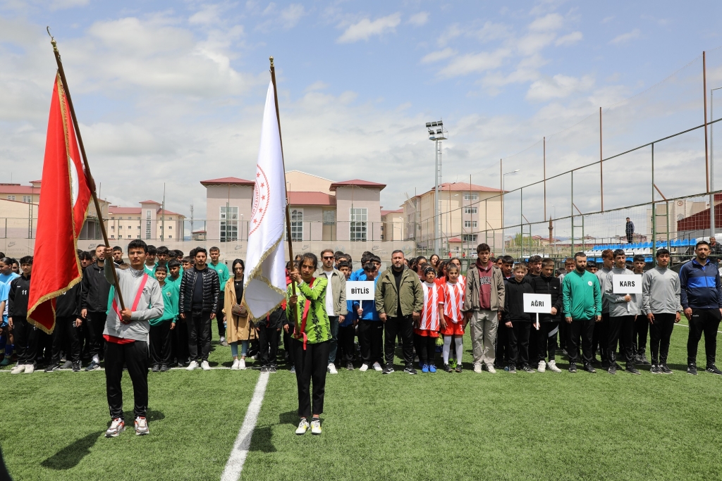 Ağrı’da analİg futbol grup müsabakaları başladı