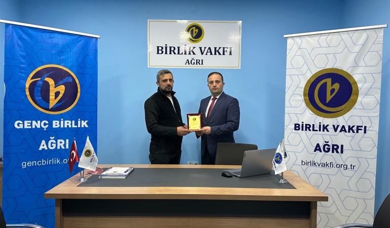 Birlik vakfı ağrı Şubesinde bayrak değişimi