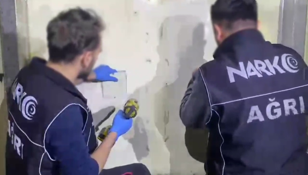 Sınır kapısında uyuşturucu operasyonu