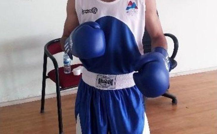 Ağrılı boksör Şampiyonluğa ulaşmak İçin mücadele ediyor