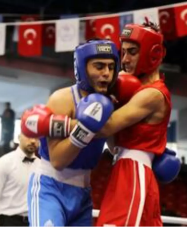 Genç erkekler boks Şampiyonası ağrı'da başladı