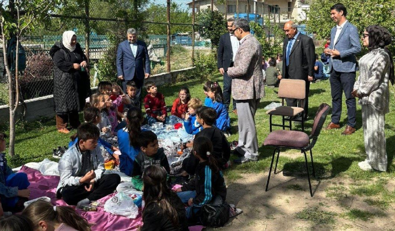 Taşlıçay lgs etkinliği: gençlik kolları'ndan destek