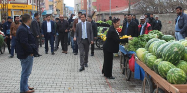 Ağrı sebze pazarı'nda bayram Şekeri bereketi