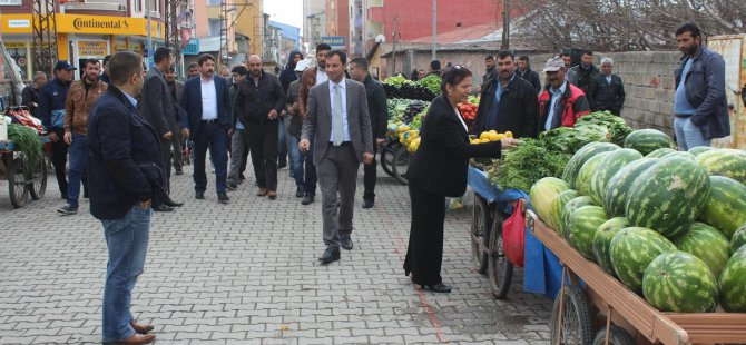 Ağrı Sebze Pazarı'nda Bayram Şekeri Bereketi
