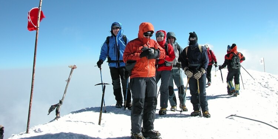 Ağrı Dağı Tırmanışı: Yaz Sezonunda Zirve Deneyimi