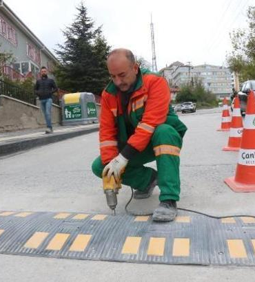 Eleşkirt Okul Çevresi Hız Kesici Uygulaması Tamamlandı