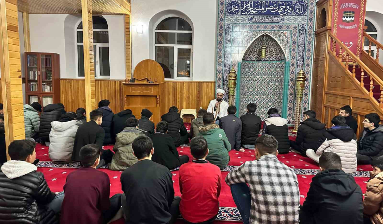 Taşlıçay ahlak sohbeti: Öğrencilerle anlamlı buluşma