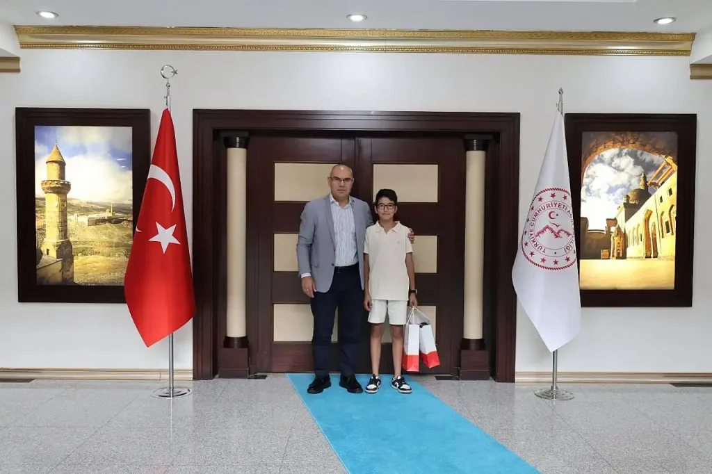 Ağrı Valisi ile Efe Çınar Taşır Ziyareti