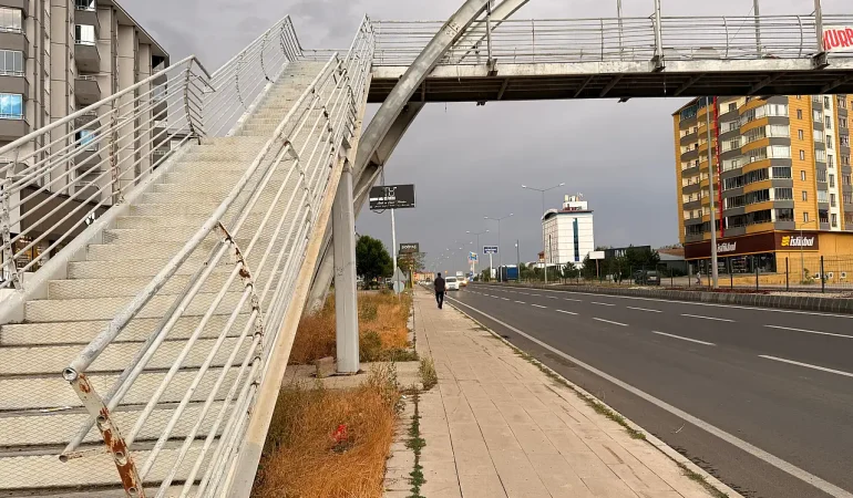 Ağrı yaya geçişleri riskli durumlar ve Çözüm Önerileri