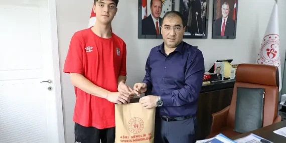 Devrim kayanın hentboldaki başarıları ve motivasyonu - diyadin haber Devrim kayanın hentboldaki başarıları ve motivasyonu