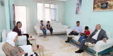 Doğubayazıt kaymakamı Şehit ailelerine destek ziyareti