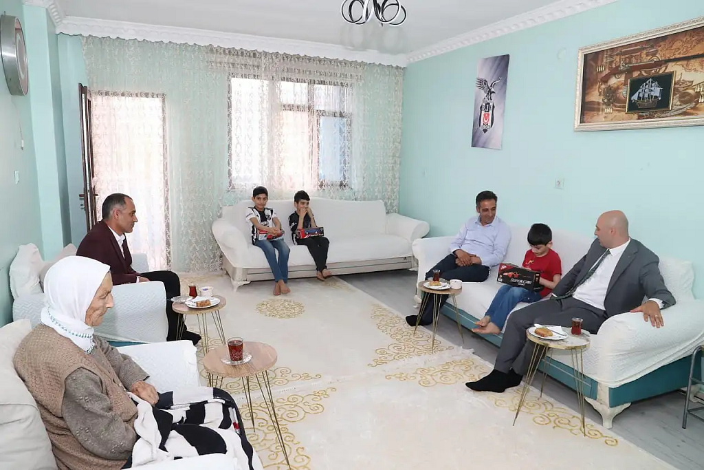 Doğubayazıt Kaymakamı Şehit Ailelerine Destek Ziyareti
