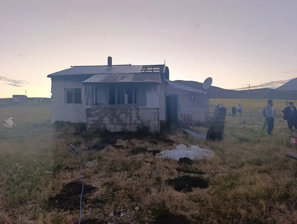 Eleşkirt Yangın Haberi Zamanında İtfaiye Müdahalesi